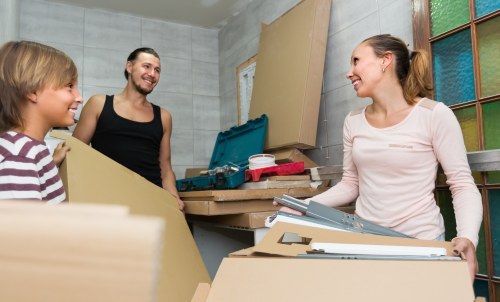 Man With Van Colliers Wood service helping with local household moving